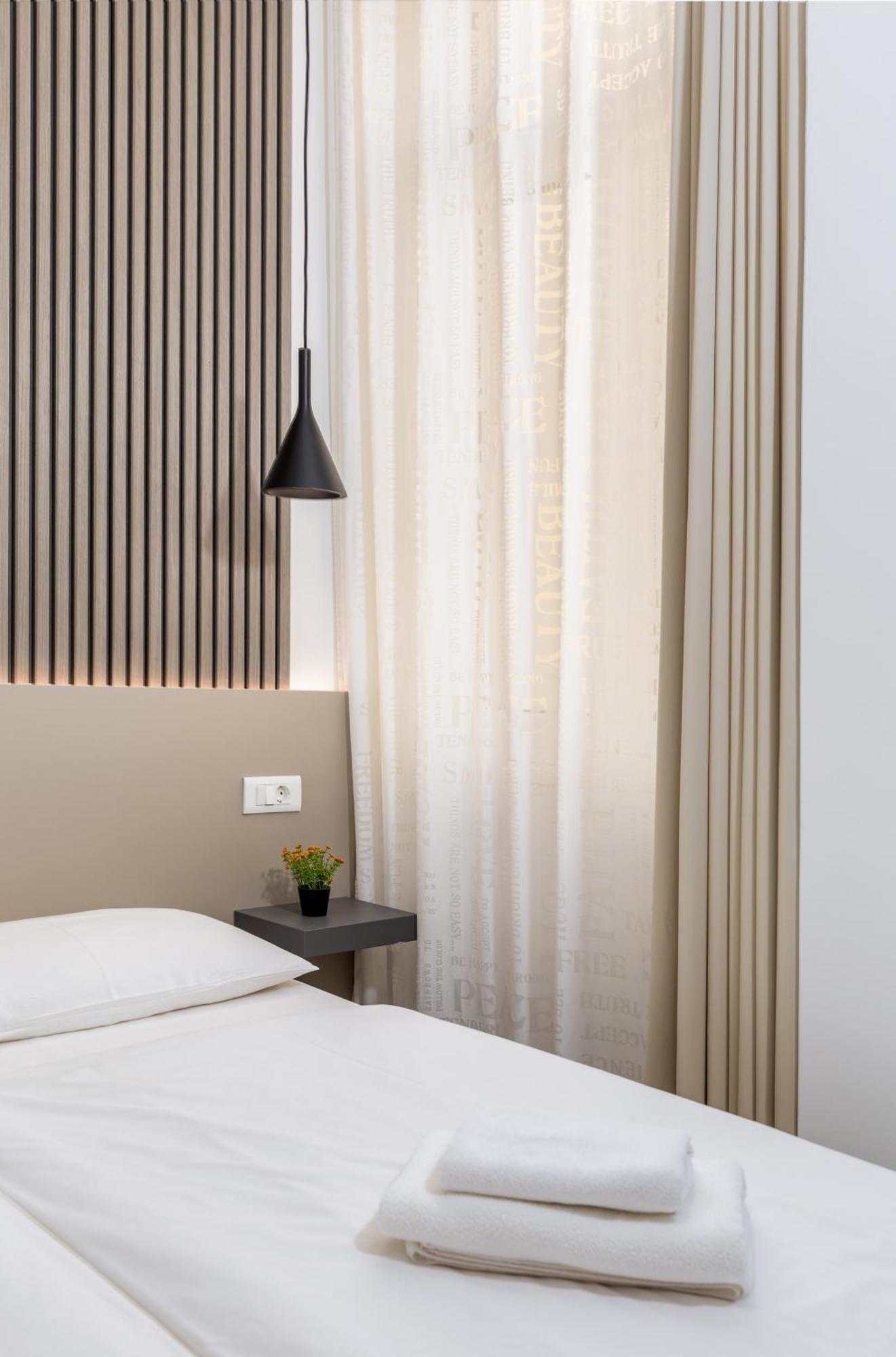 PUY Boutique Suites Joyce מראה חיצוני תמונה