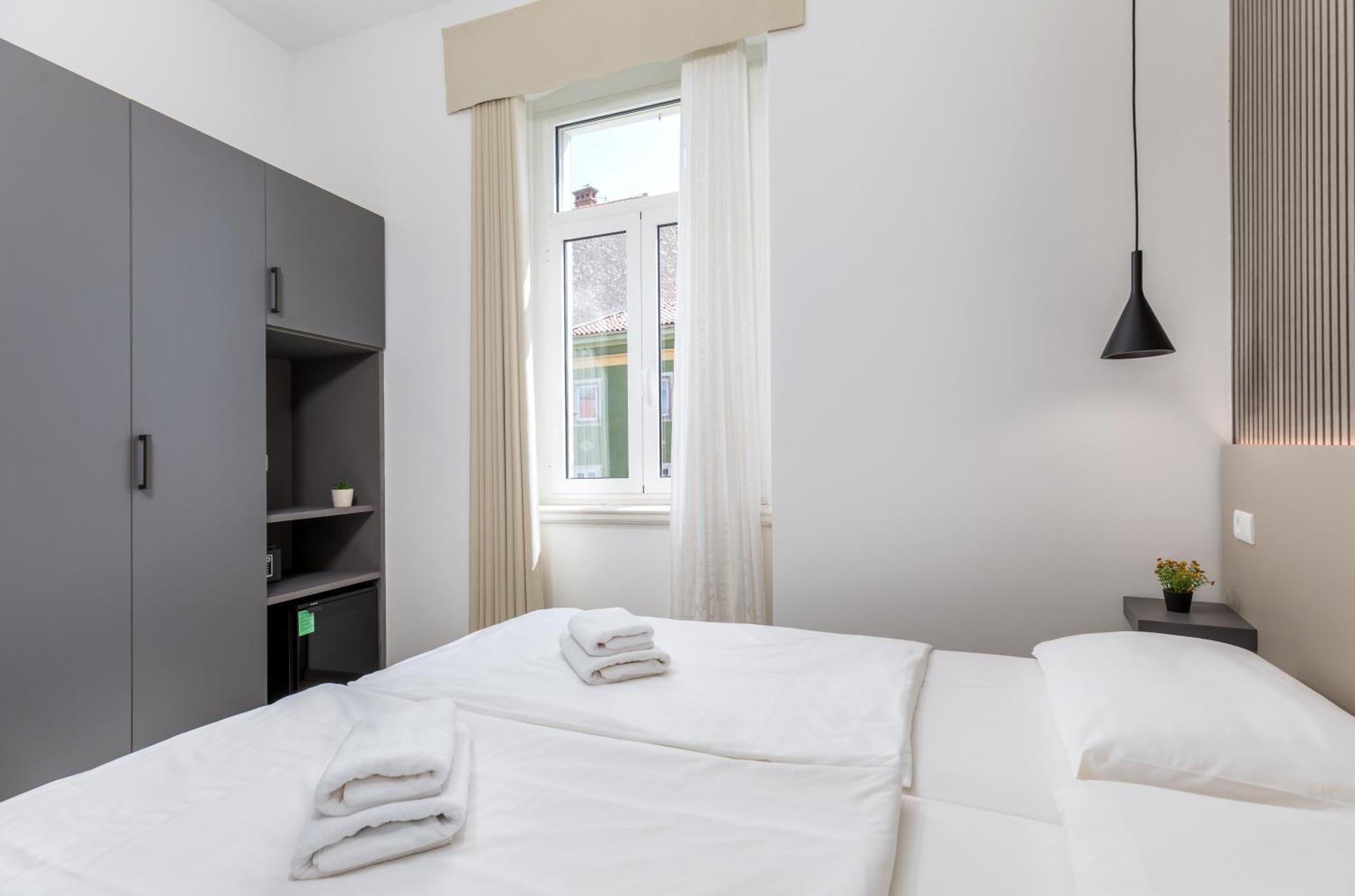 PUY Boutique Suites Joyce מראה חיצוני תמונה