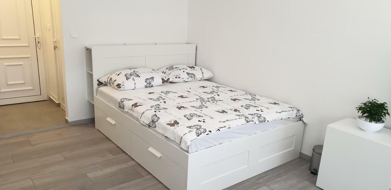 PUY Boutique Suites Joyce מראה חיצוני תמונה