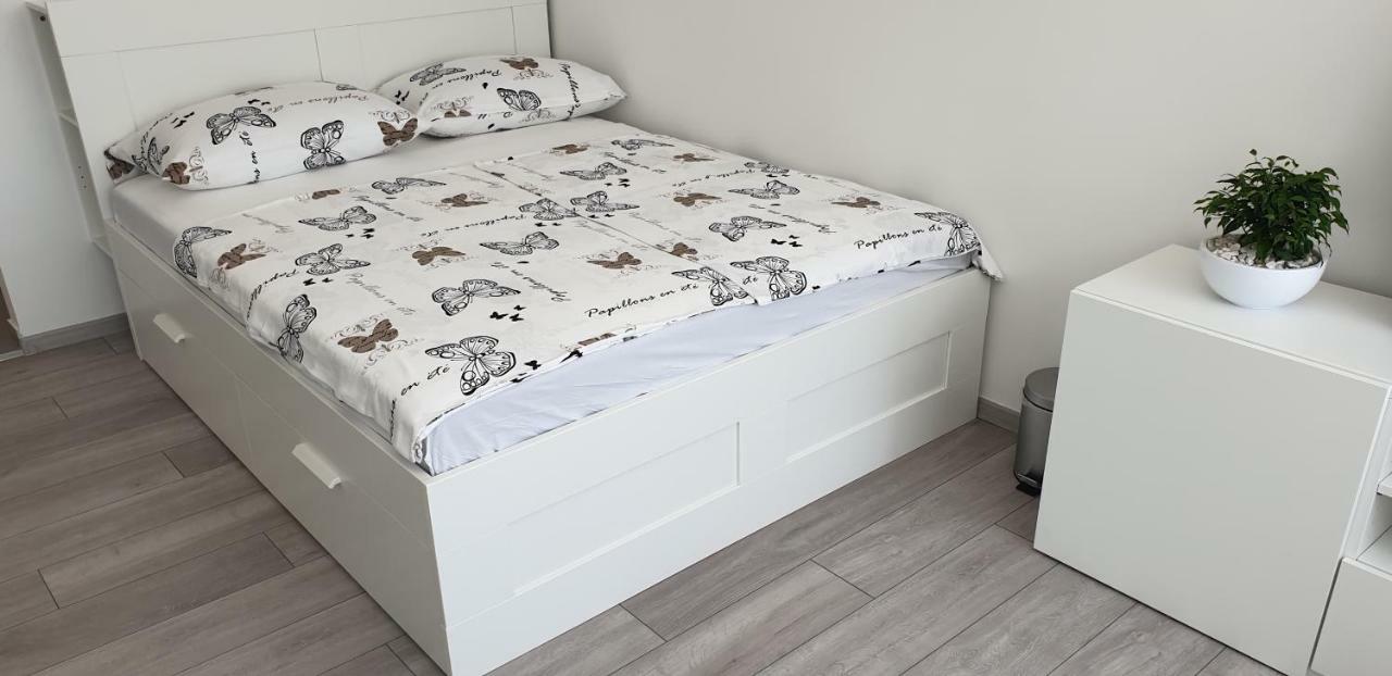 PUY Boutique Suites Joyce מראה חיצוני תמונה