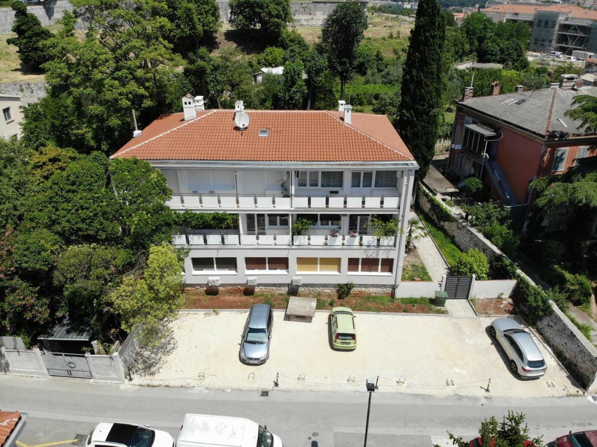 PUY Boutique Suites Joyce מראה חיצוני תמונה
